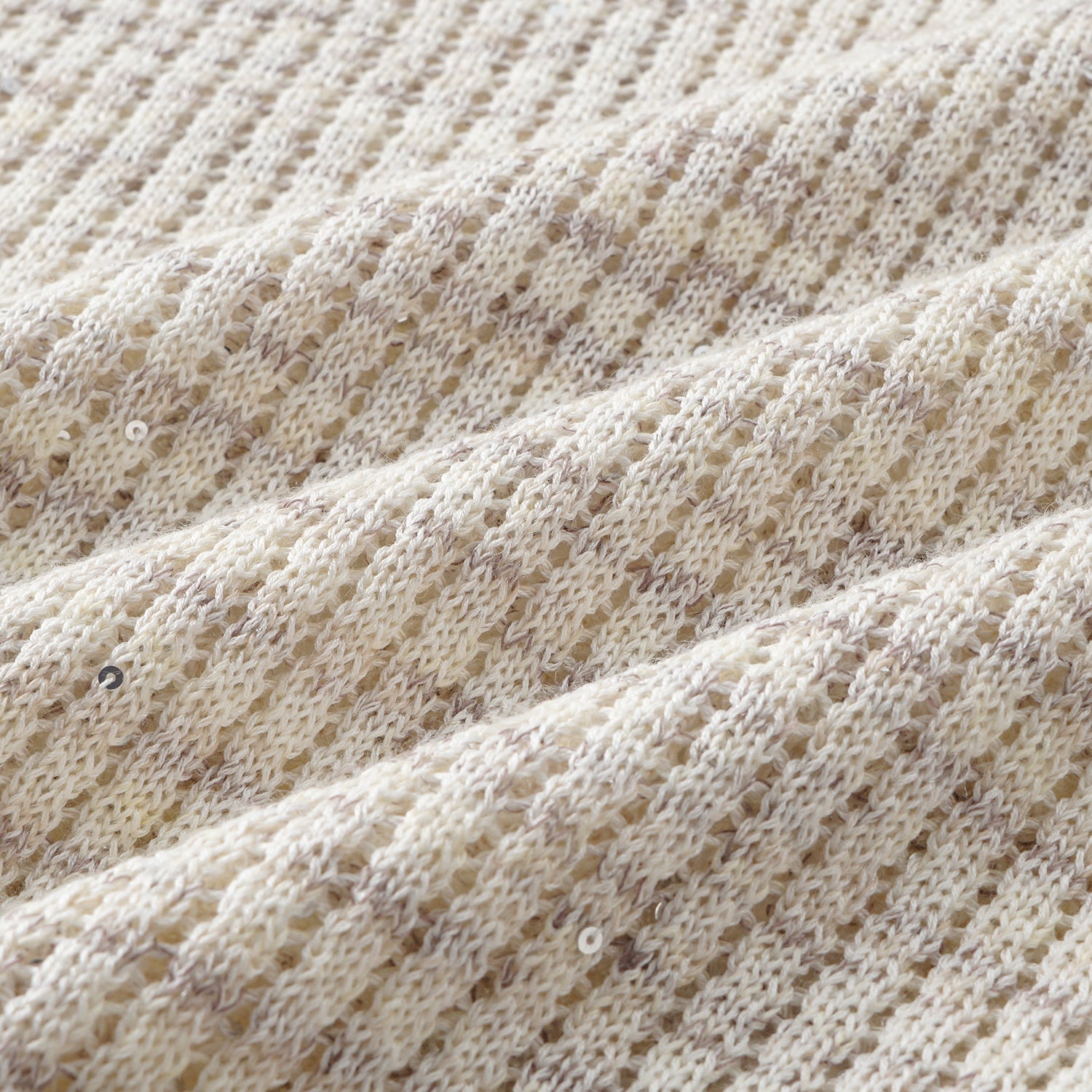 "Summer diary." 雲染鑲華鏤紋工藝針織上衣—Shell Gleam貝語