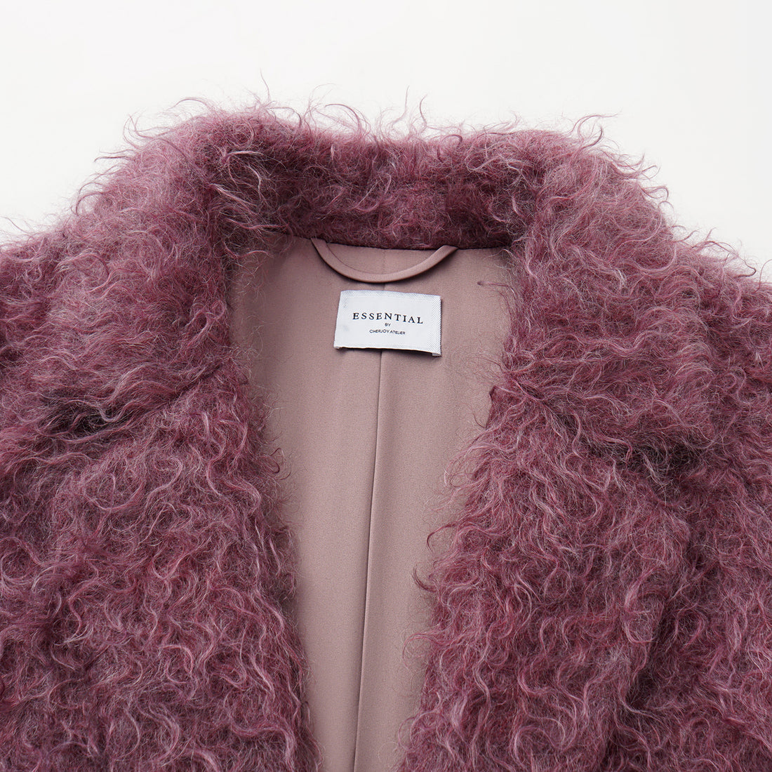 “Winter Diary” 馬海毛蓬鬆立體絨圈長大衣—Parisian Lilac Dream紫夢巴黎