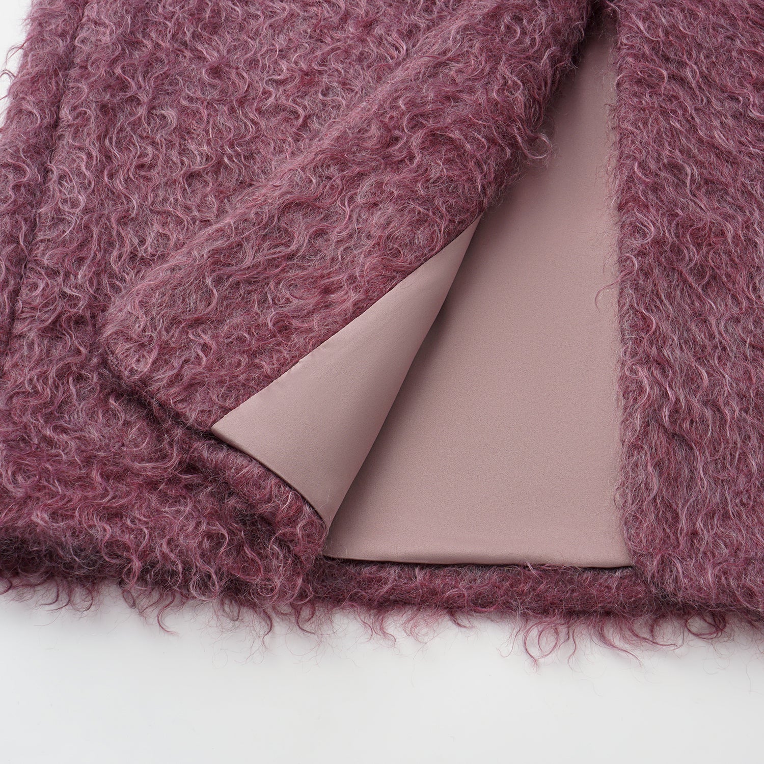 “Winter Diary” 馬海毛蓬鬆立體絨圈長大衣—Parisian Lilac Dream紫夢巴黎