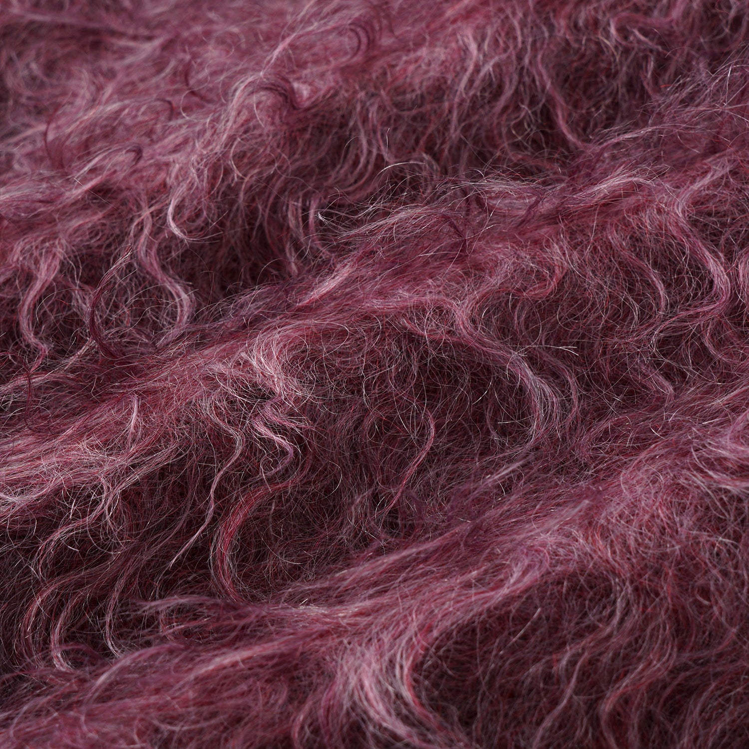 “Winter Diary” 馬海毛蓬鬆立體絨圈長大衣—Parisian Lilac Dream紫夢巴黎