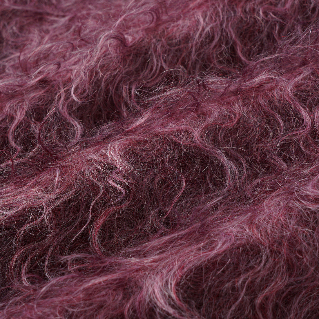 “Winter Diary” 馬海毛蓬鬆立體絨圈長大衣—Parisian Lilac Dream紫夢巴黎