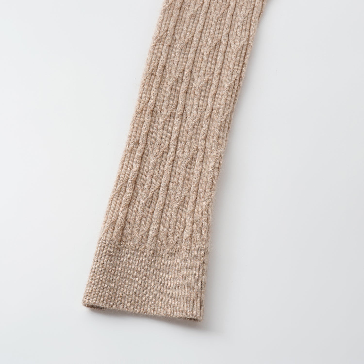 “Autumn Diary” 100% Cashmere羽絮葉脈紋銀織針織上衣—Pine Ridge松岫