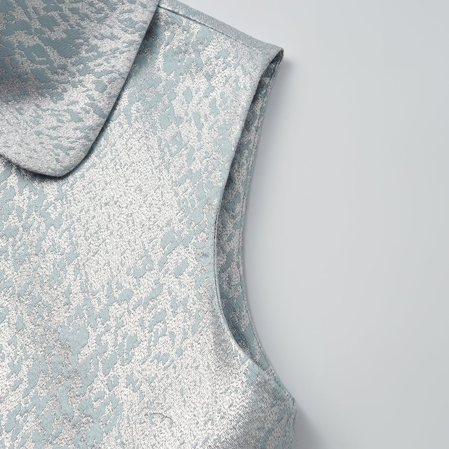 "春意"西班牙提花工藝狩獵收腰馬甲背心— 影藍浮光