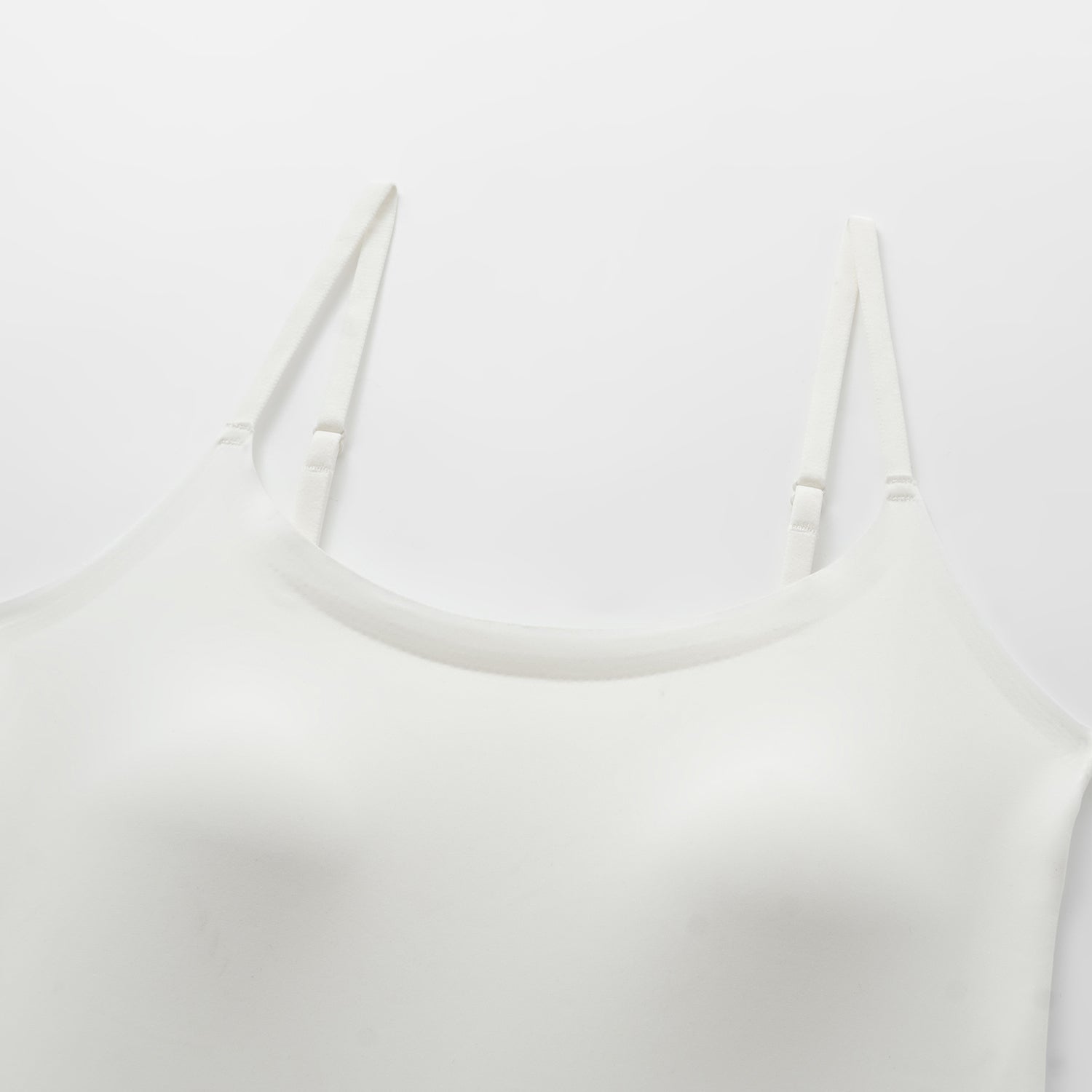 “完美內搭.” 日本美肌科技無痕Bra Top- 白色