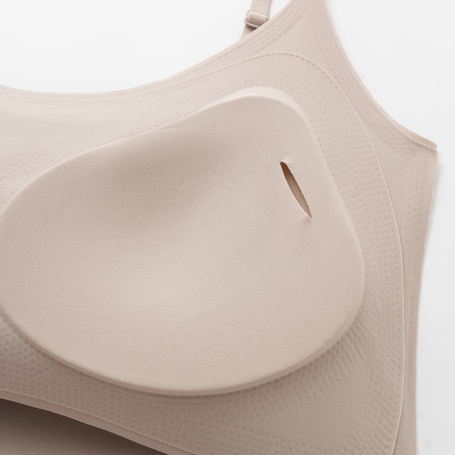 “完美內搭.” 日本美肌科技無痕Bra Top- 裸色