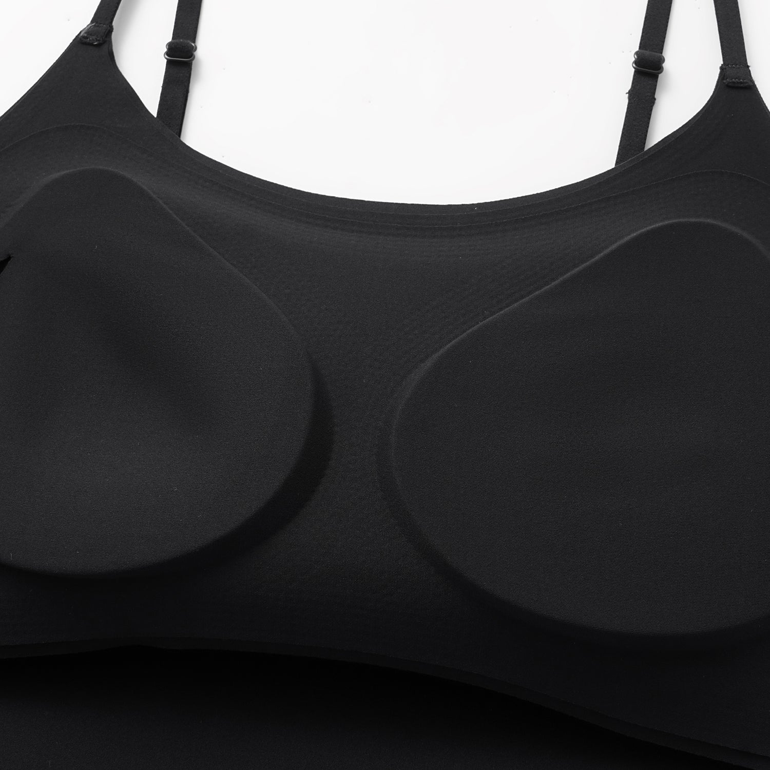 “完美內搭.” 日本美肌科技無痕Bra Top- 黑色