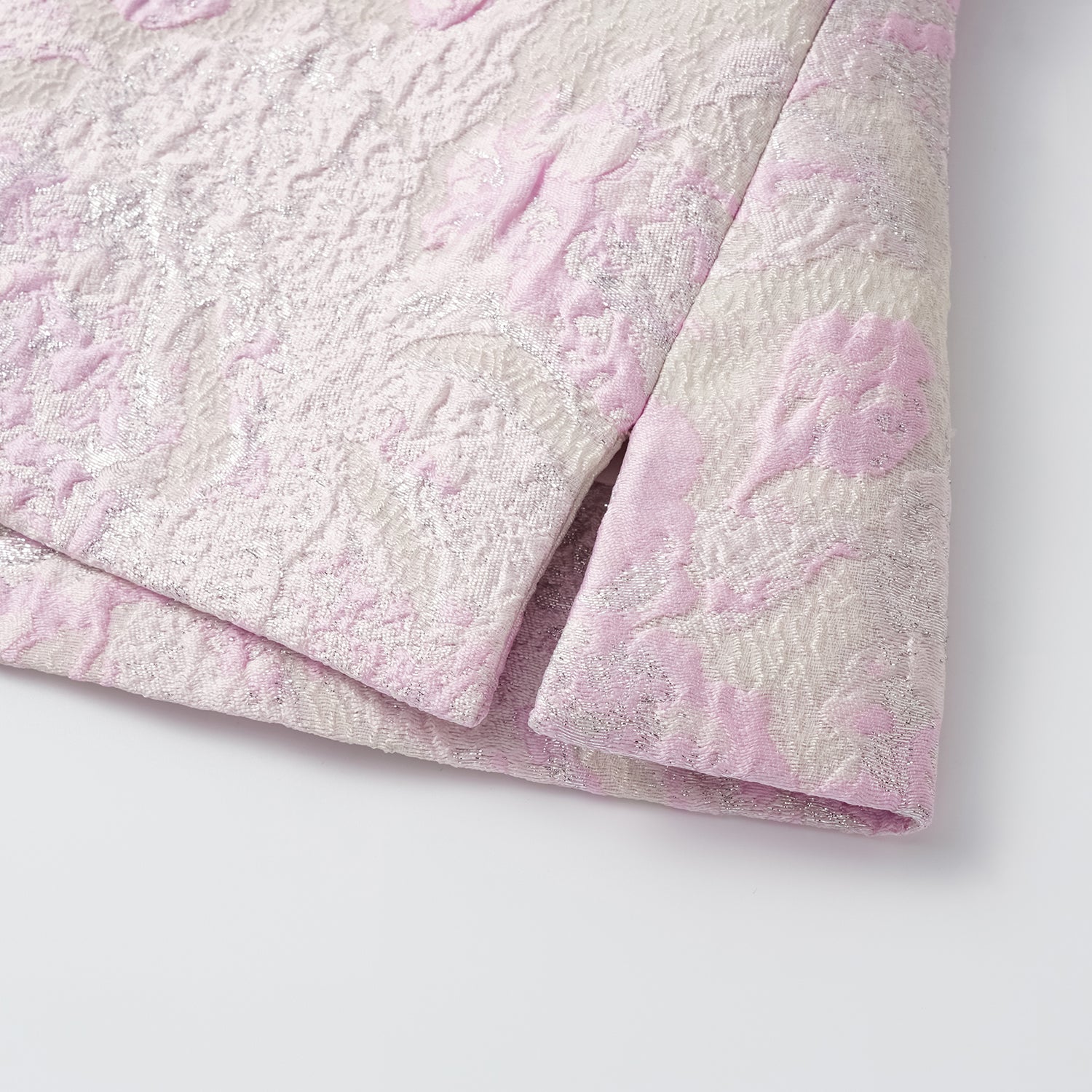 “春意” 提花立體剪裁設計輕國風馬甲上衣—浮光露櫻