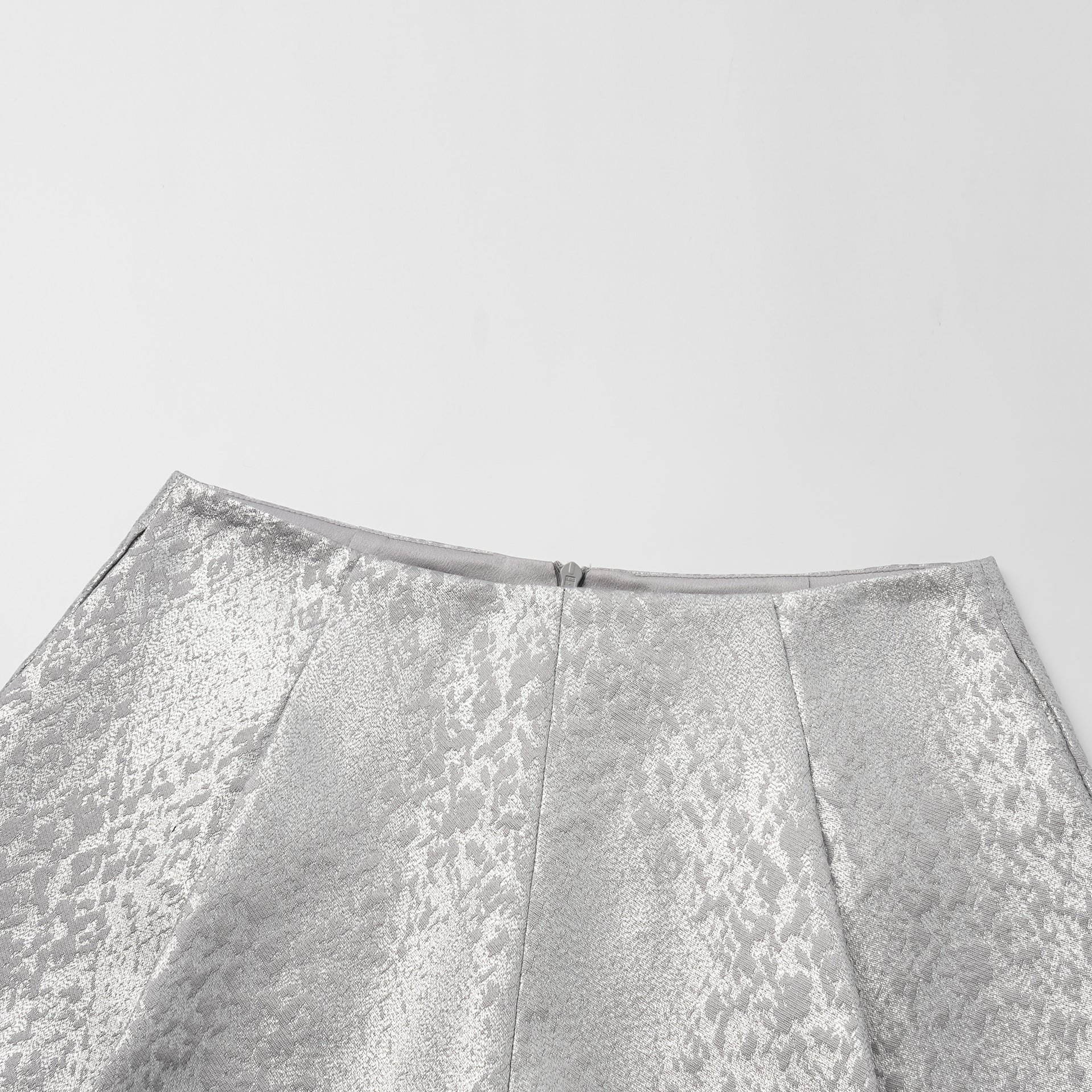 "春意"西班牙提花工藝提花短褲—暮紫雲光