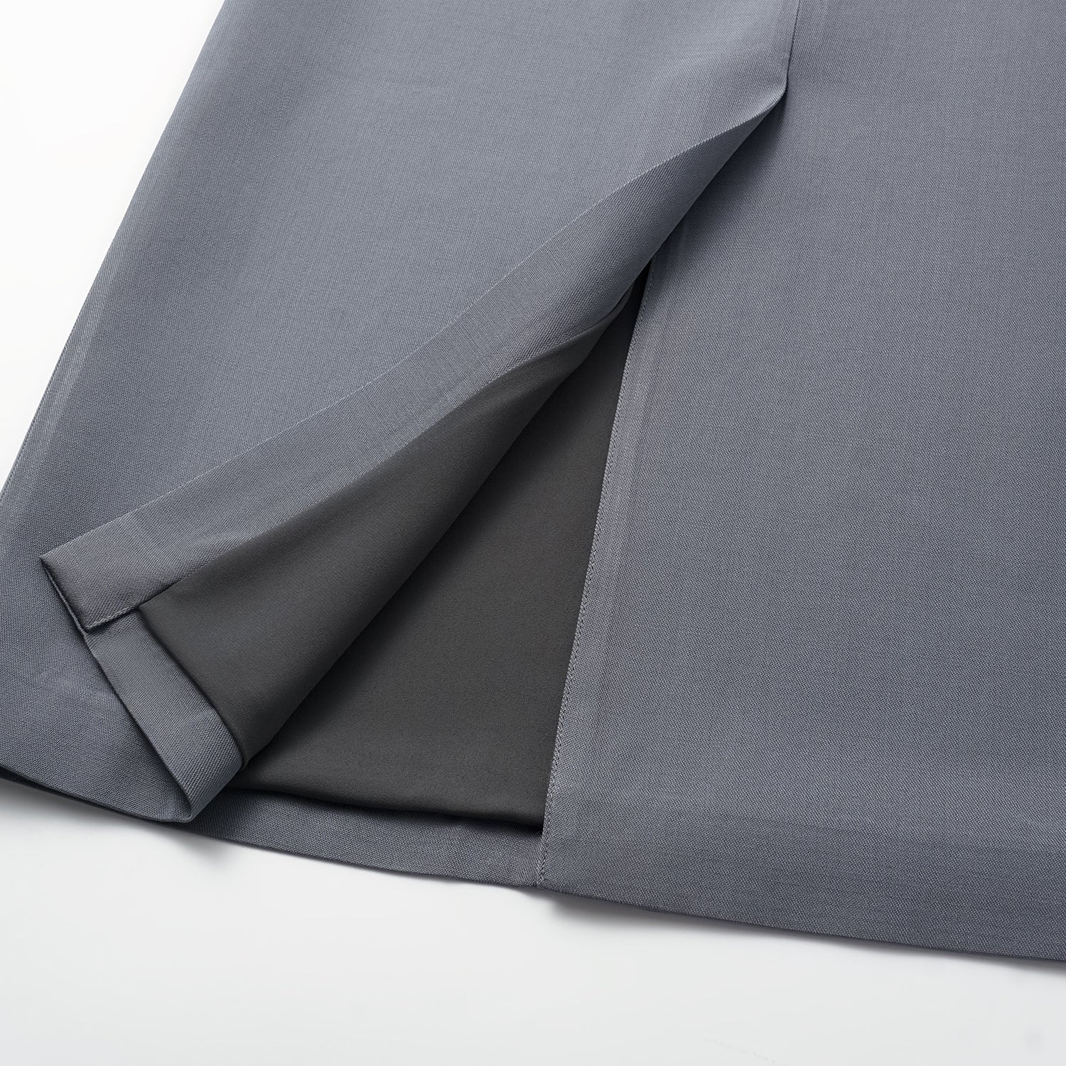 "Speak Sleek" 奢華輕薄麻感肌理醋酸鉛筆裙—Cloud