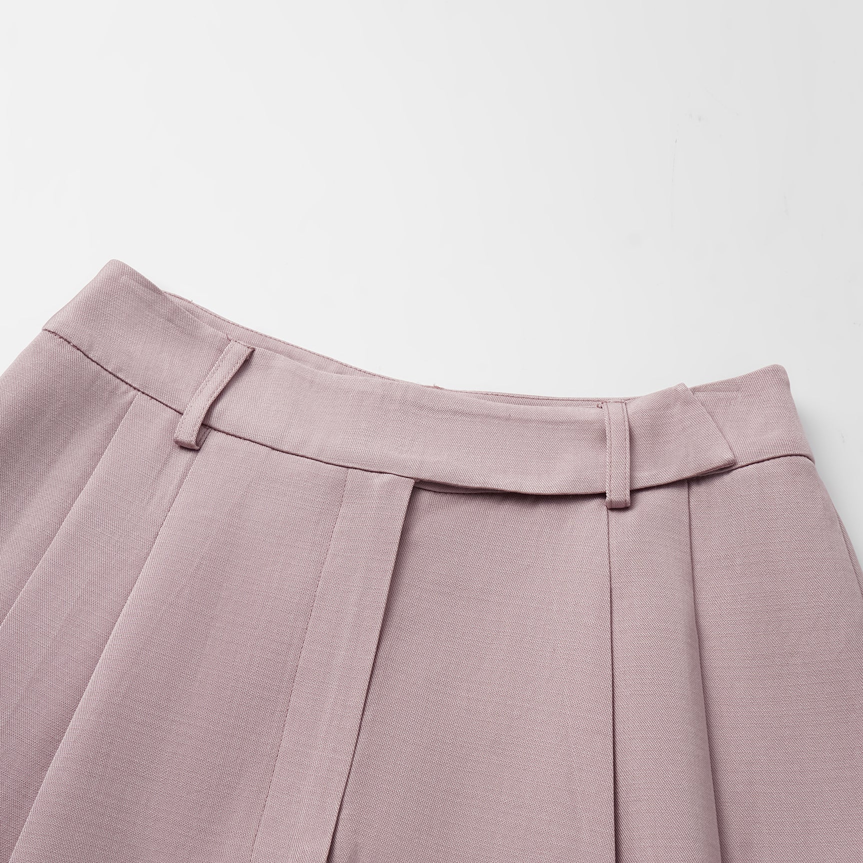 "Speak Sleek" 奢華輕薄麻感肌理醋酸短褲—Pink