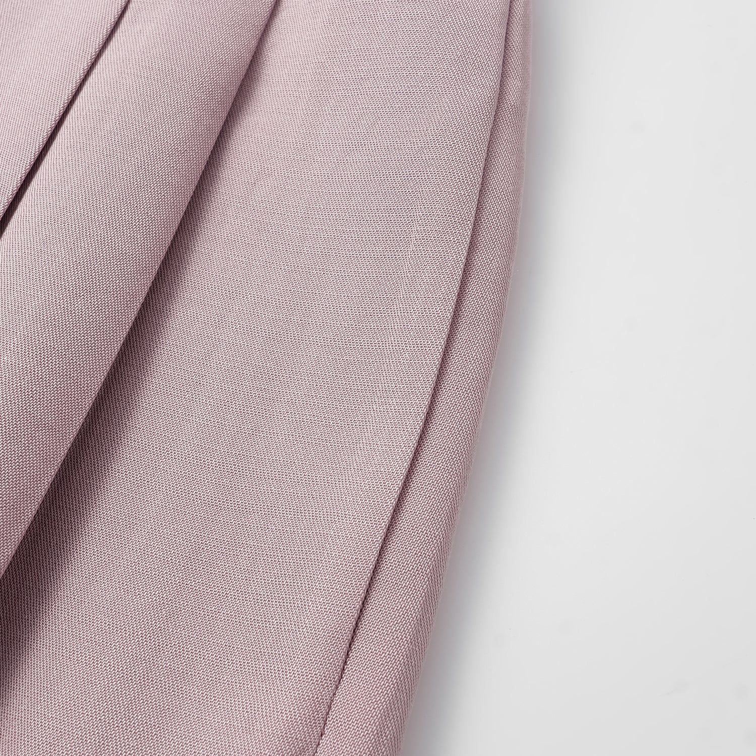 "Speak Sleek" 奢華輕薄麻感肌理醋酸短褲—Pink