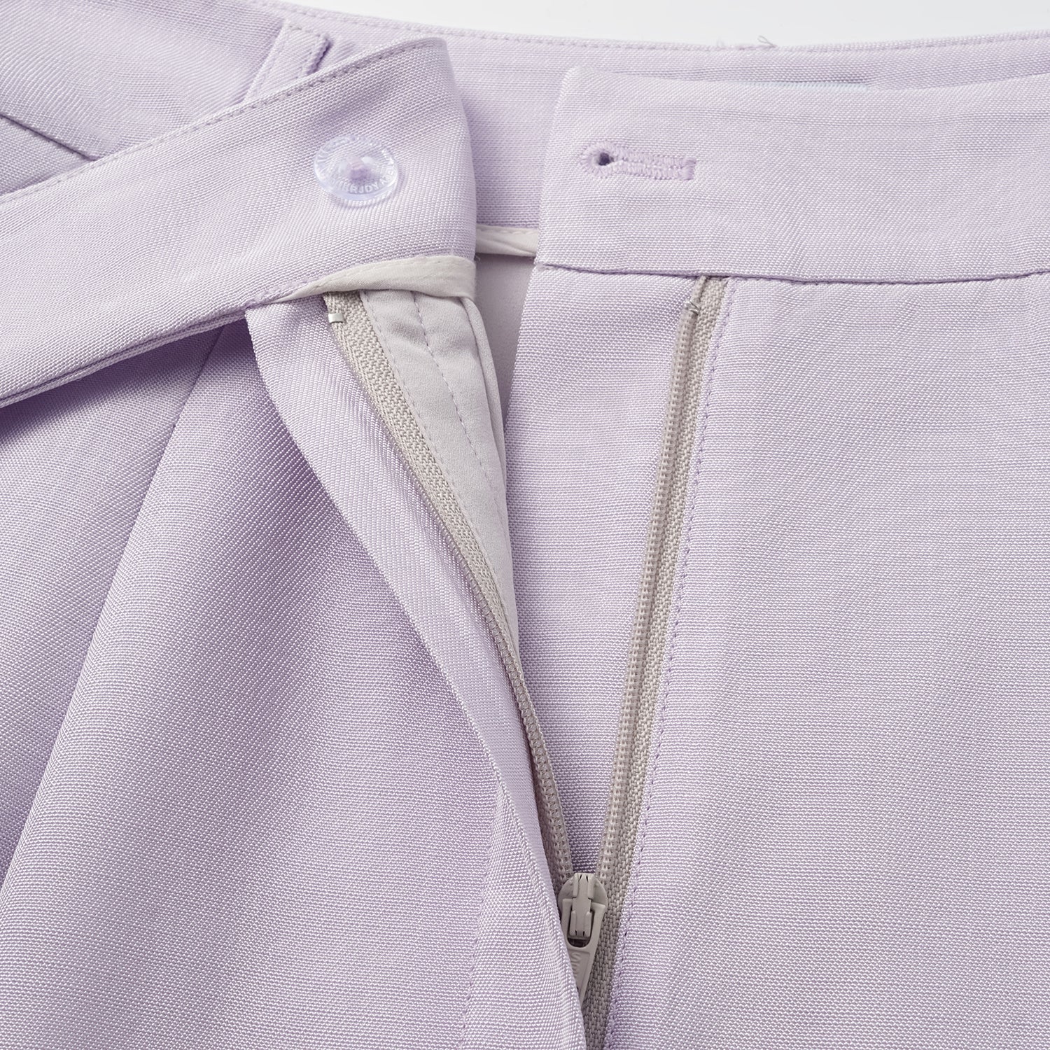 "Speak Sleek" 奢華輕薄麻感肌理醋酸短褲—Lilac