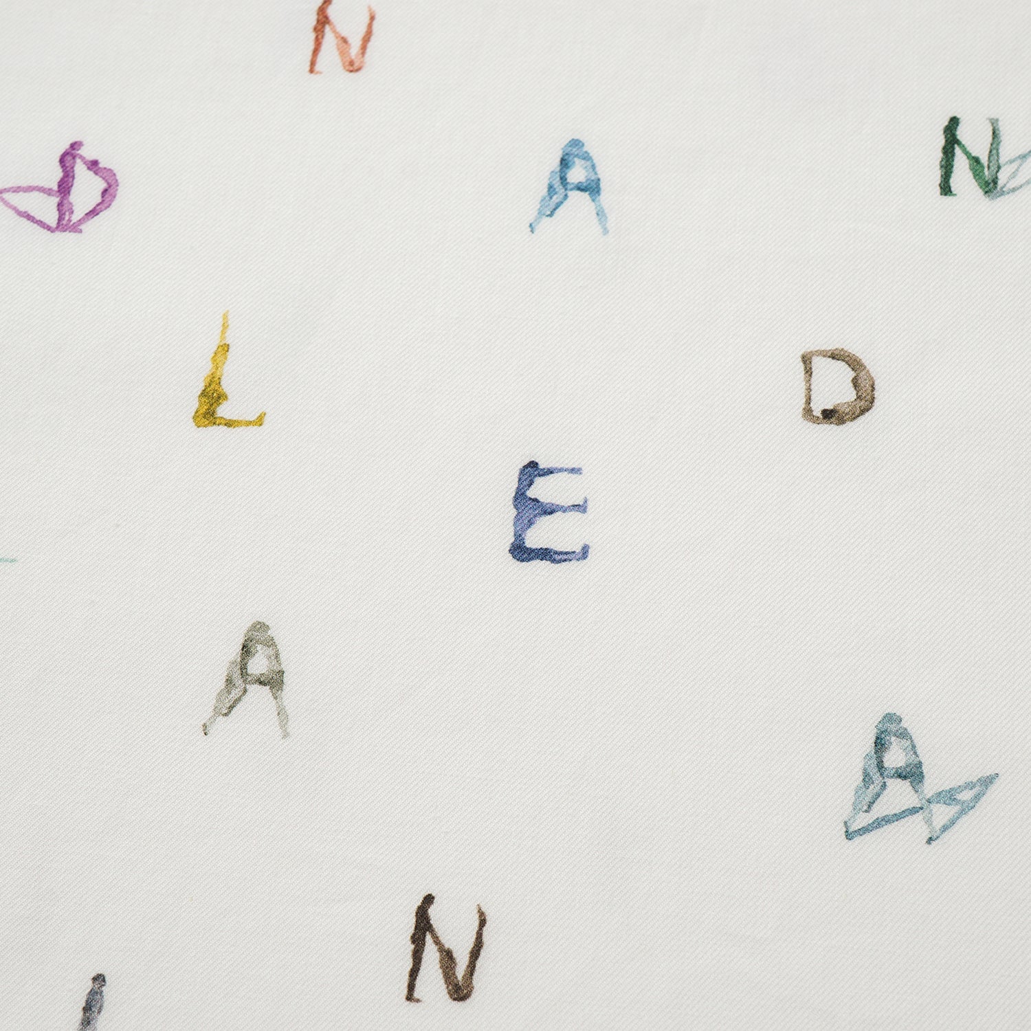 “知性時刻”義大利純棉Monogram繪印工藝Oversized襯衫—Ink Whisper漫綴字語