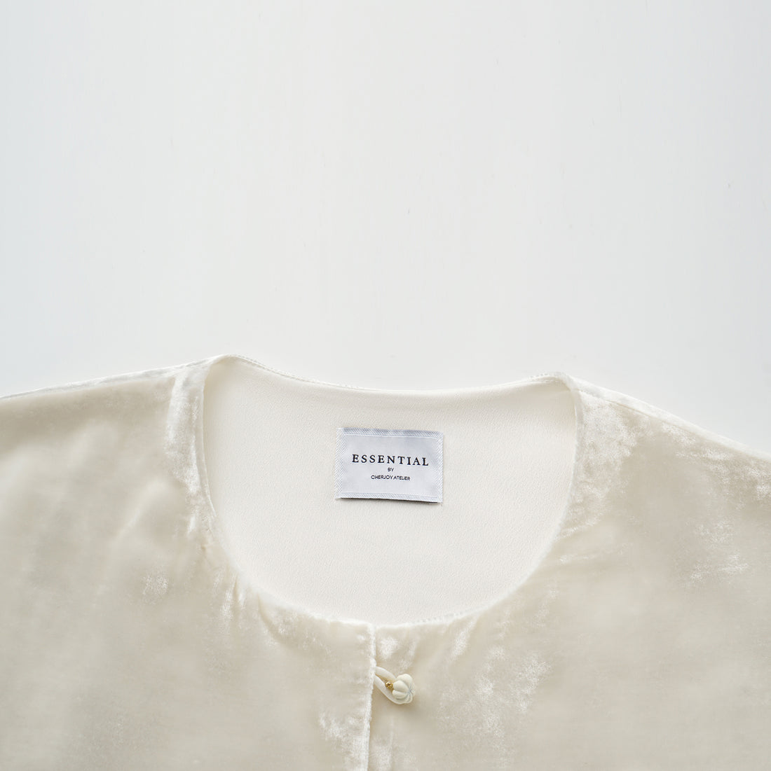 "Imperial Garden Teatime"義大利真絲絲絨簇繡織花輕國風Oversized罩衫—Snowlit Bloom雪映花箋