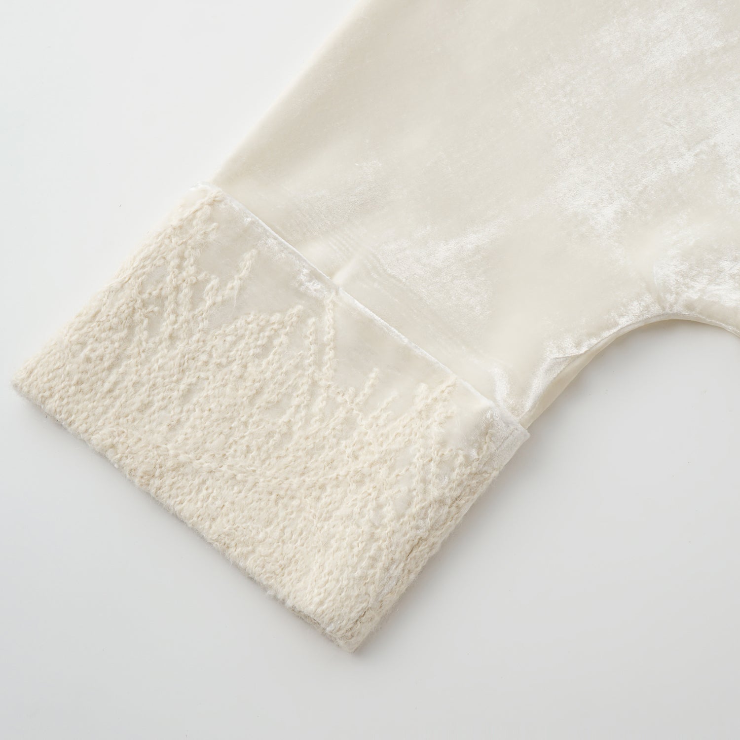 "Imperial Garden Teatime"義大利真絲絲絨簇繡織花輕國風Oversized罩衫—Snowlit Bloom雪映花箋