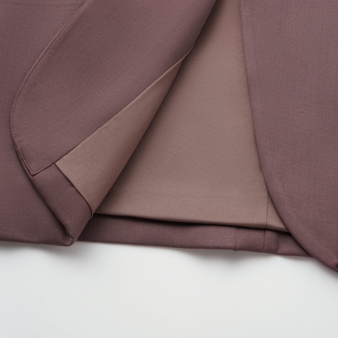 “Westminster Weekdays." 義大利頂級羊毛西裝外套—Rosewood Dusk烏木玫瑰