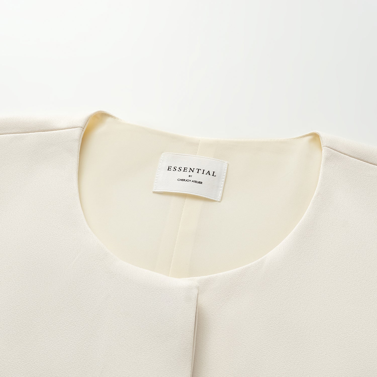 "True Grace" Vintage Crewneck Coat - White 