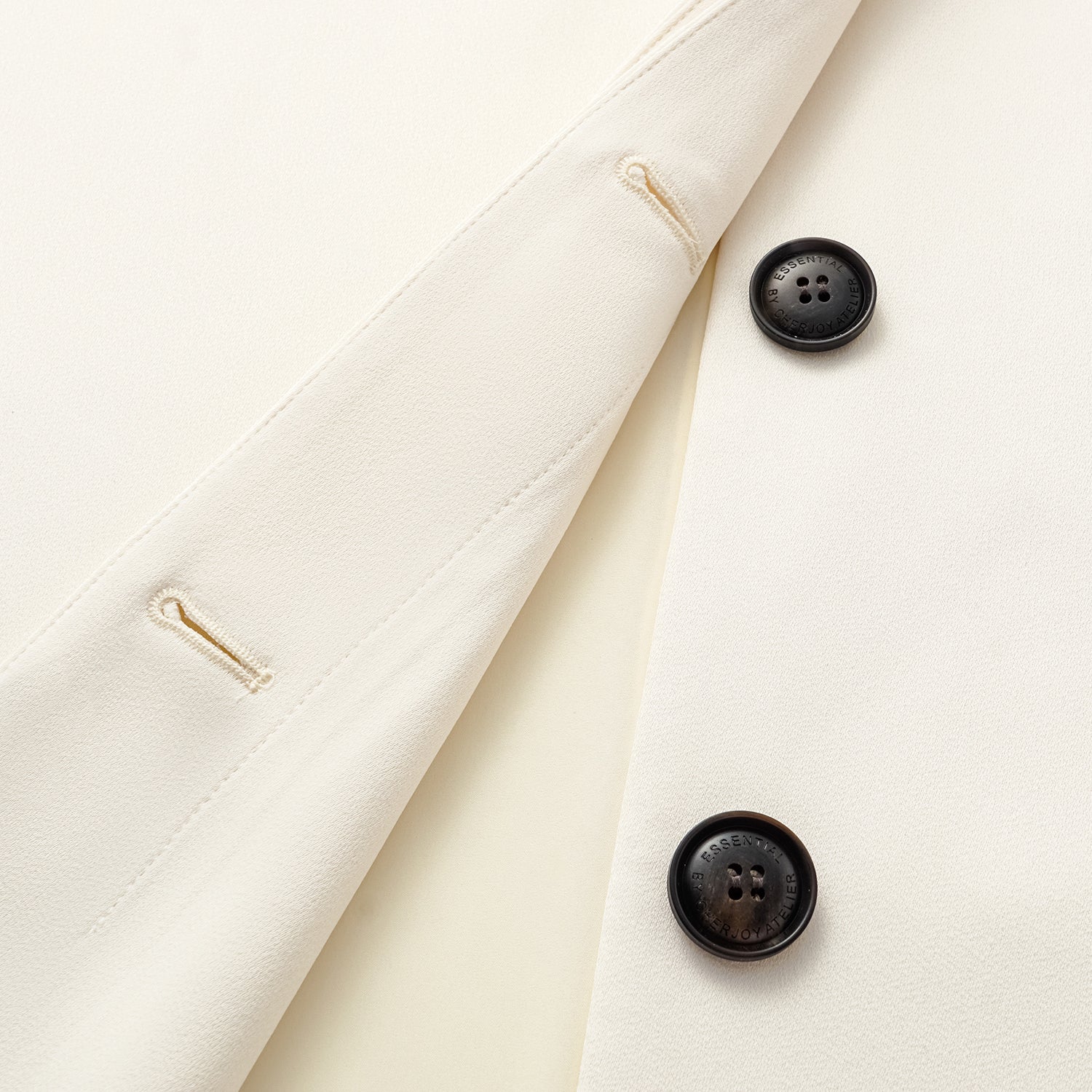 "True Grace" Vintage Crewneck Coat - White 