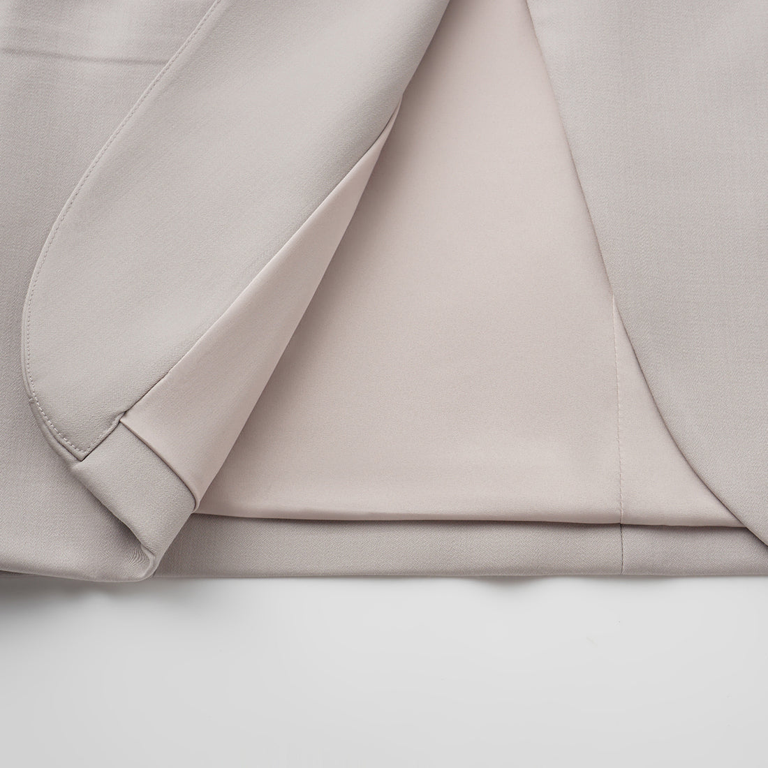 “Westminster Weekdays." 義大利頂級羊毛西裝外套—Iris Ash銀霧鳶尾