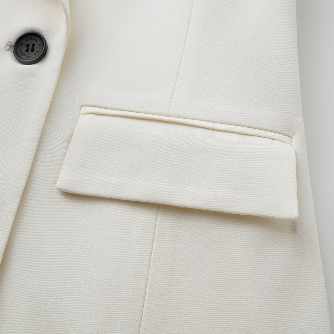 “Westminster Weekdays." 義大利頂級羊毛修身西裝外套—Dewed Jasmine晨露白茉