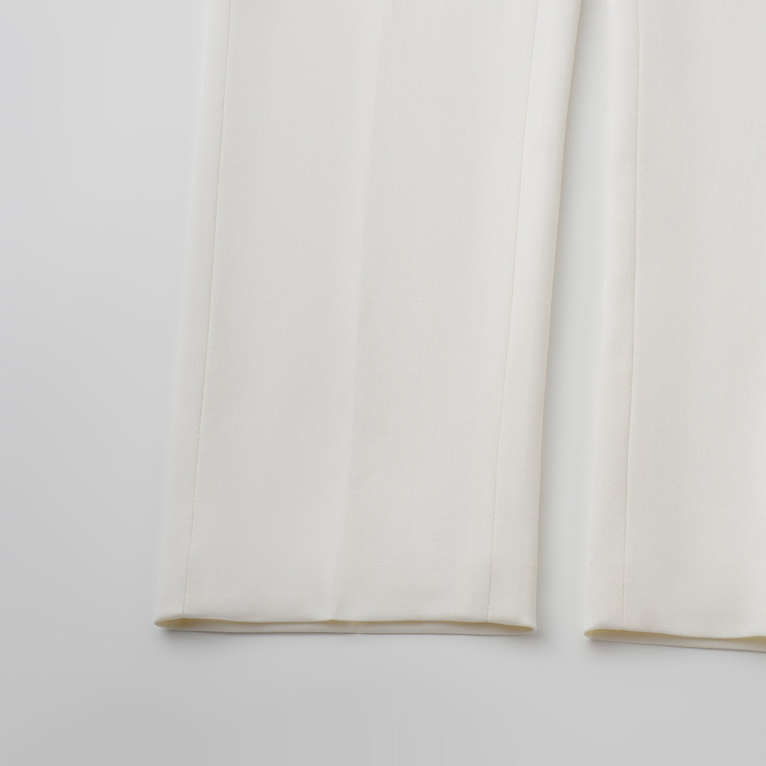 “Westminster Weekdays." 義大利頂級羊毛九分西裝褲—Dewed Jasmine晨露白茉