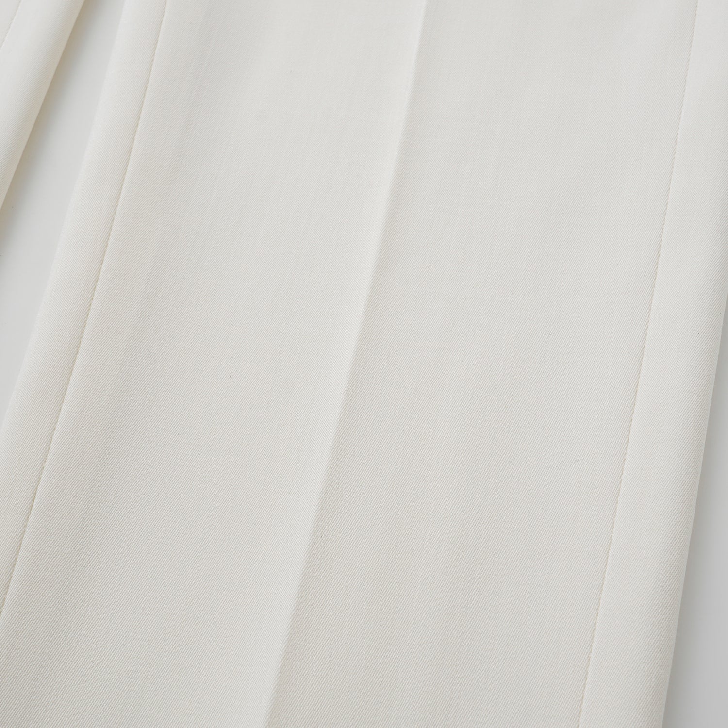 “Westminster Weekdays." 義大利頂級羊毛九分西裝褲—Dewed Jasmine晨露白茉