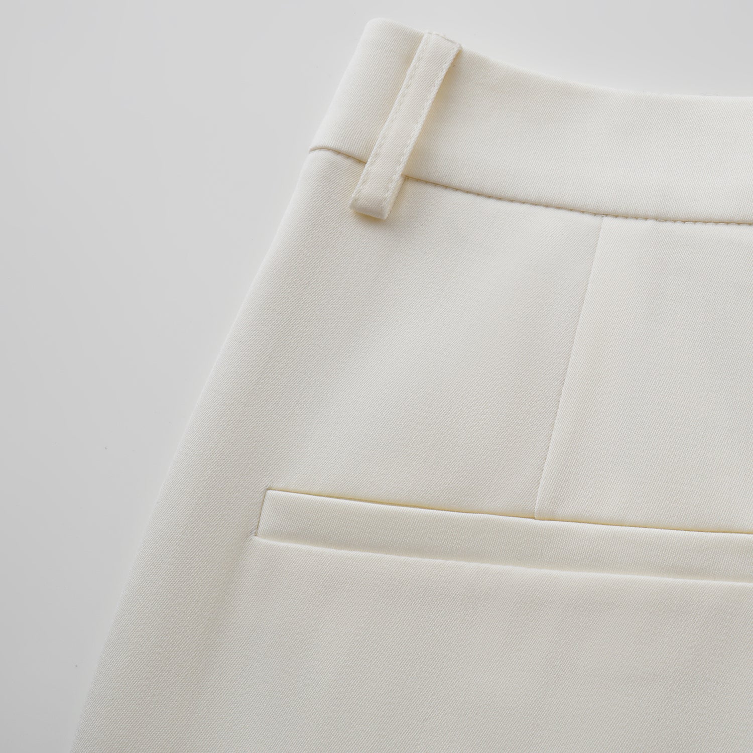 “Westminster Weekdays." 義大利頂級羊毛九分西裝褲—Dewed Jasmine晨露白茉