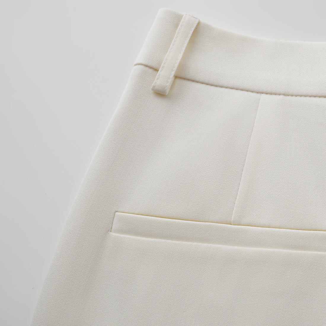 “Westminster Weekdays." 義大利頂級羊毛九分西裝褲—Dewed Jasmine晨露白茉