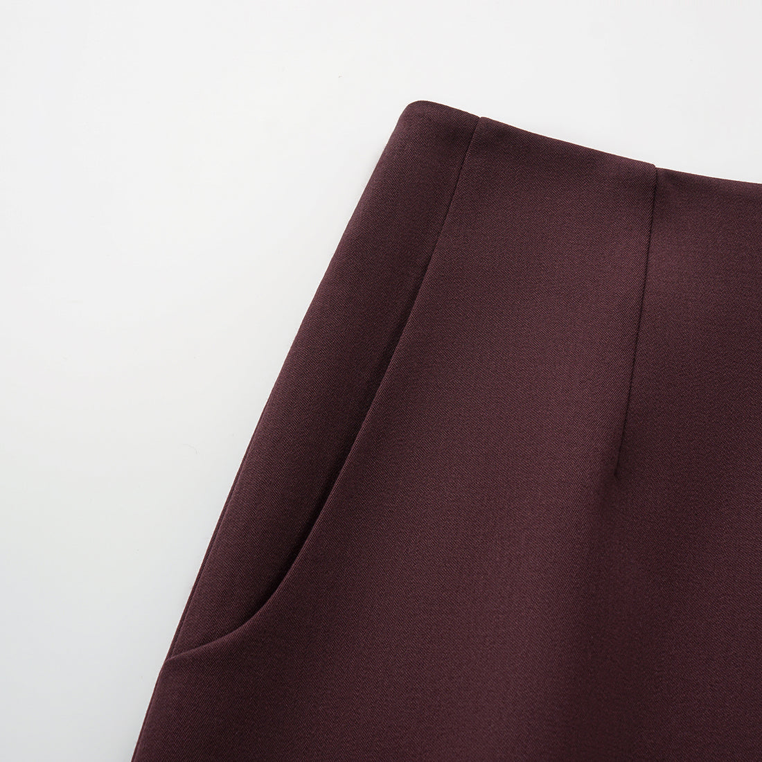 “Westminster Weekdays." 義大利頂級羊毛西裝鉛筆裙—Merlot Burgundy梅洛紅酒