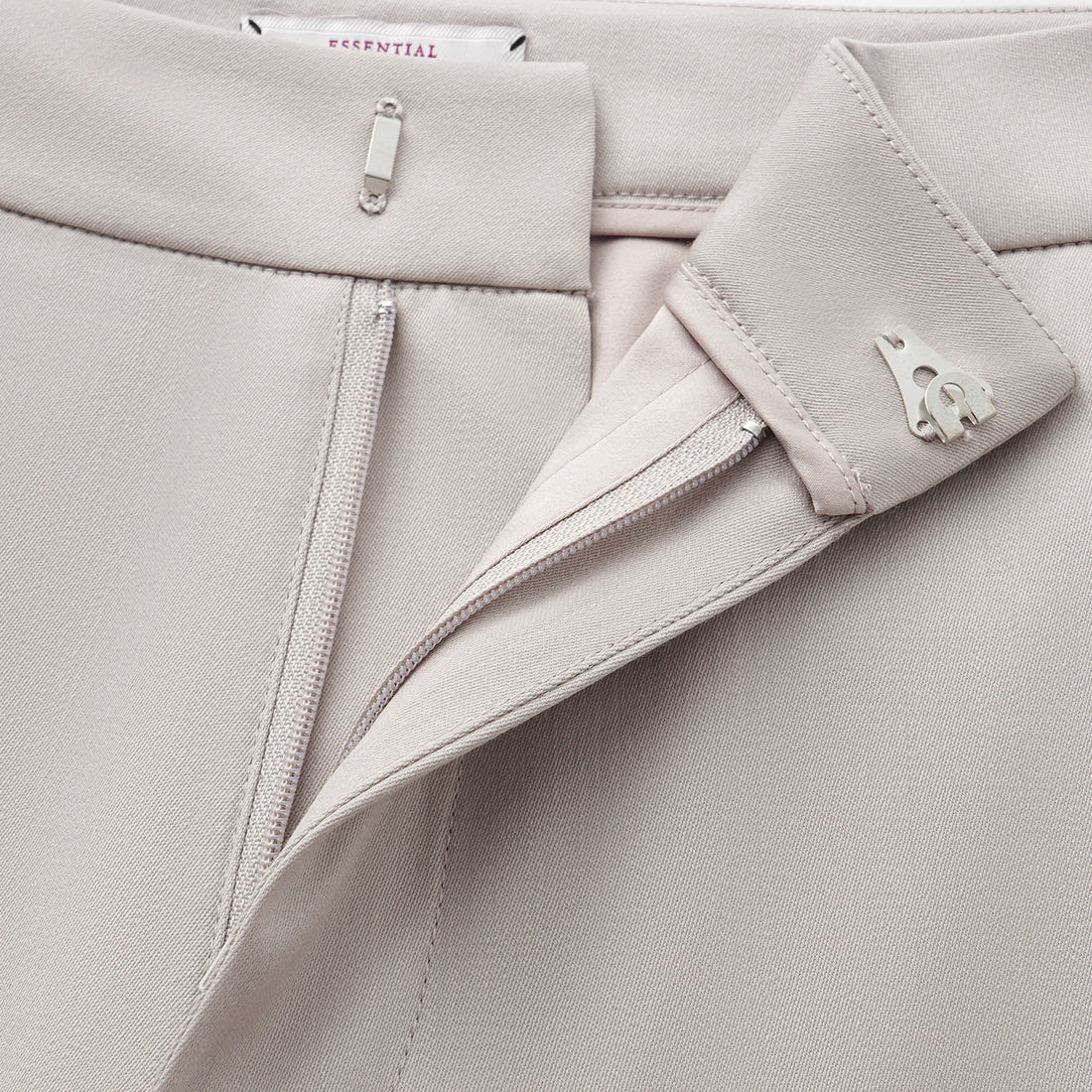 “Westminster Weekdays." 義大利頂級羊毛西裝喇叭褲—Iris Ash銀霧鳶尾