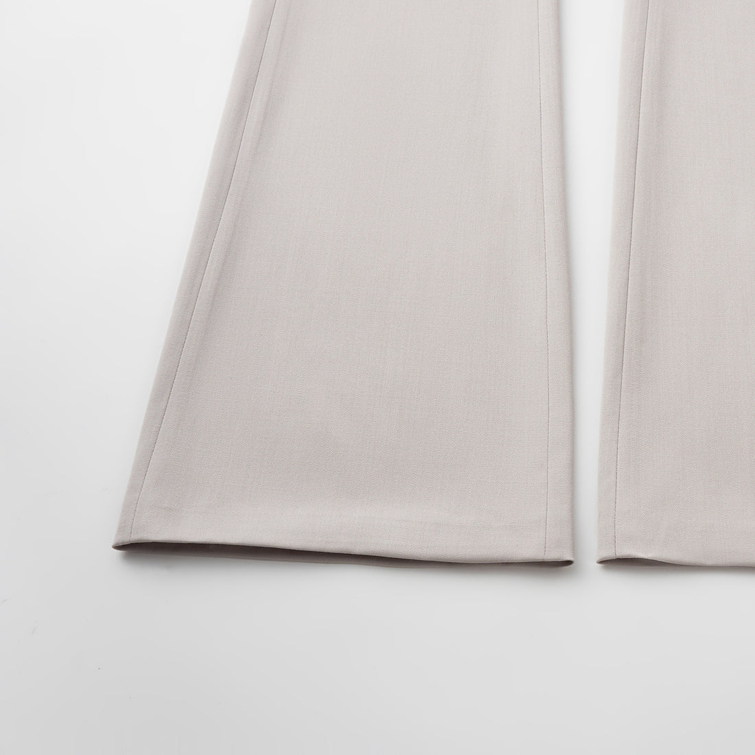 “Westminster Weekdays." 義大利頂級羊毛西裝喇叭褲—Iris Ash銀霧鳶尾