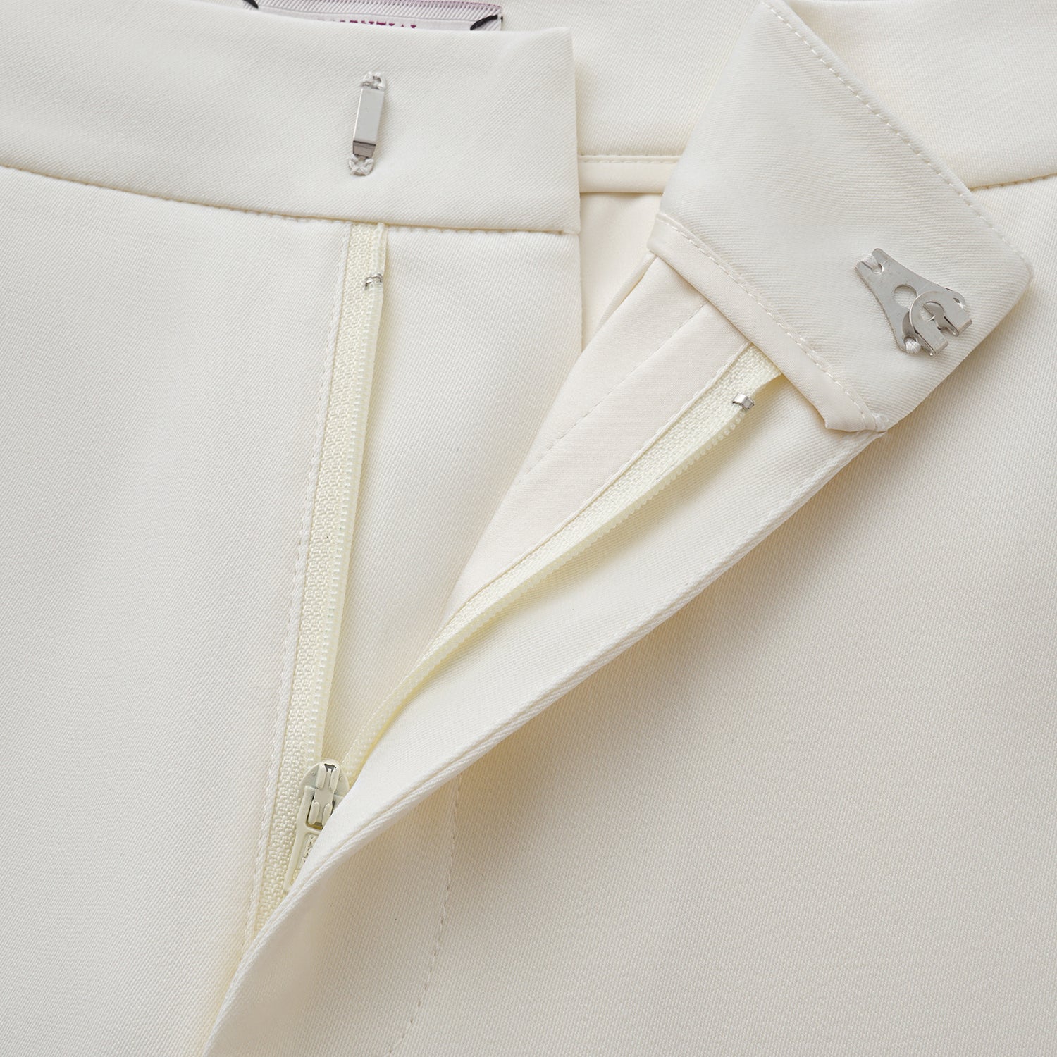 “Westminster Weekdays." 義大利頂級羊毛西裝喇叭褲——Dewed Jasmine晨露白茉