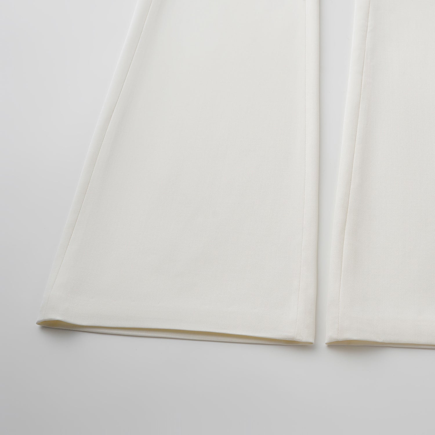 “Westminster Weekdays." 義大利頂級羊毛西裝喇叭褲——Dewed Jasmine晨露白茉