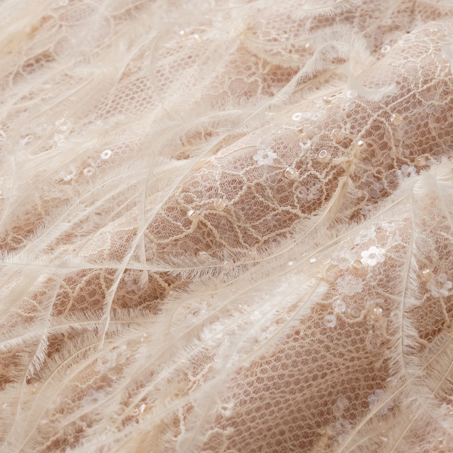 "Imperial Garden Teatime."珠繡羽毛工藝輕國風短褲—Veloura Elixir羽金瑰夏