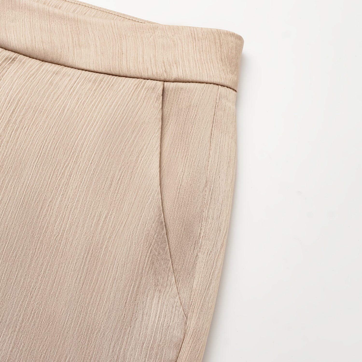 “Easy Go Chic” 韓國壓褶工藝面料喇叭褲—裸金