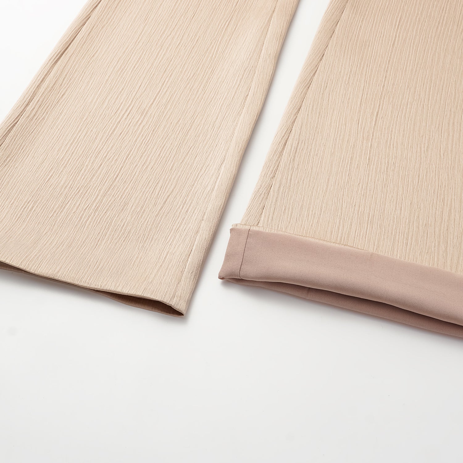 “Easy Go Chic” 韓國壓褶工藝面料喇叭褲—裸金