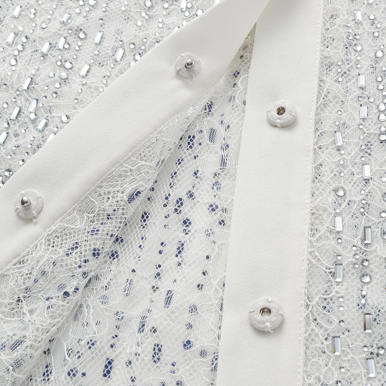 “Welcome to my party.”  奢華鑽鑲蕾絲中式襯衫—Radiant Cut.