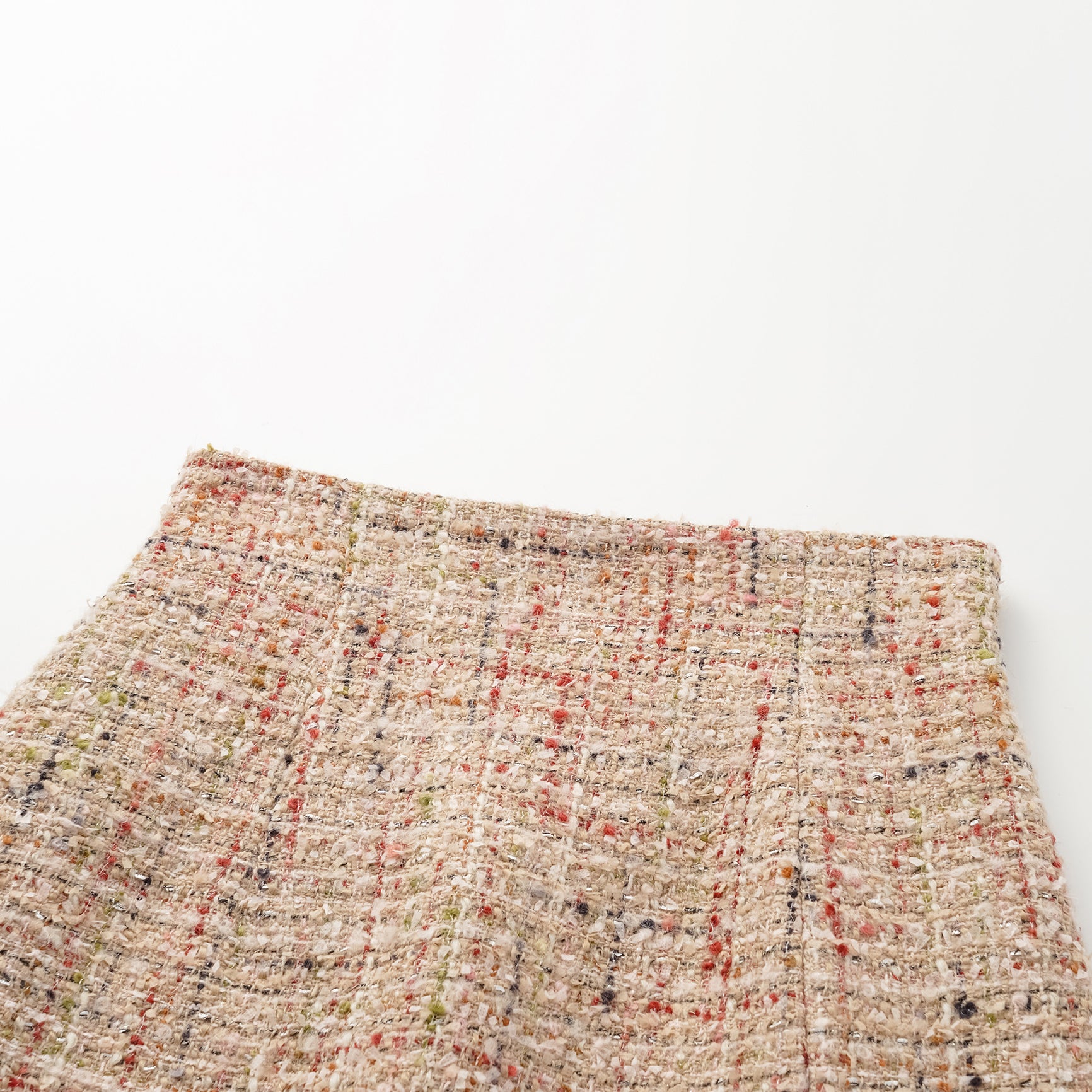 “Chelsea teatime.” Tweed pencil skirt—Berry latte 