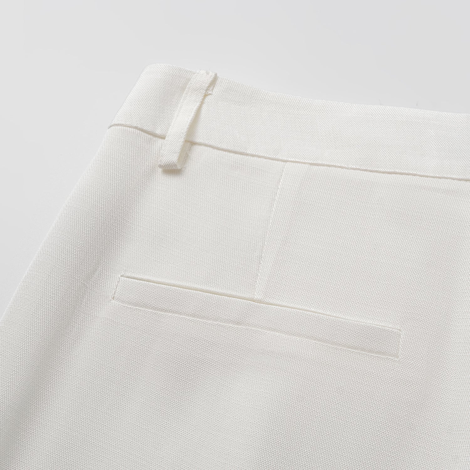 "Speak Sleek" 奢華輕薄麻感肌理醋酸立體剪裁寬褲—Ivory