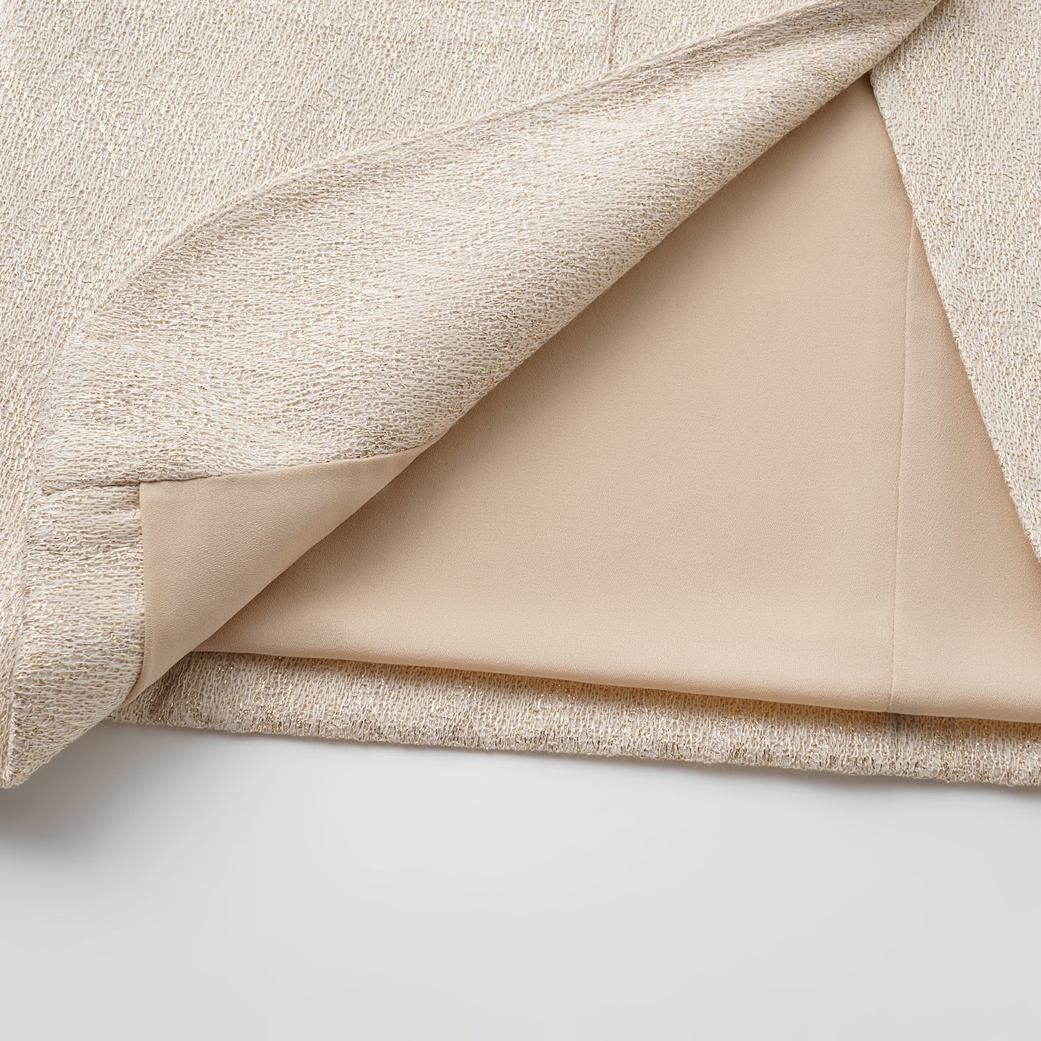 “Autumn Diary”義大利Chevron山形金縷織紋針織西裝外套—Isle Breeze沙嶼暖風