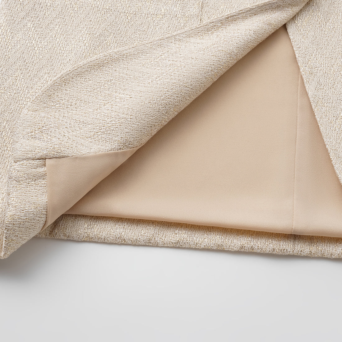 “Autumn Diary”義大利Chevron山形金縷織紋針織西裝外套—Isle Breeze沙嶼暖風