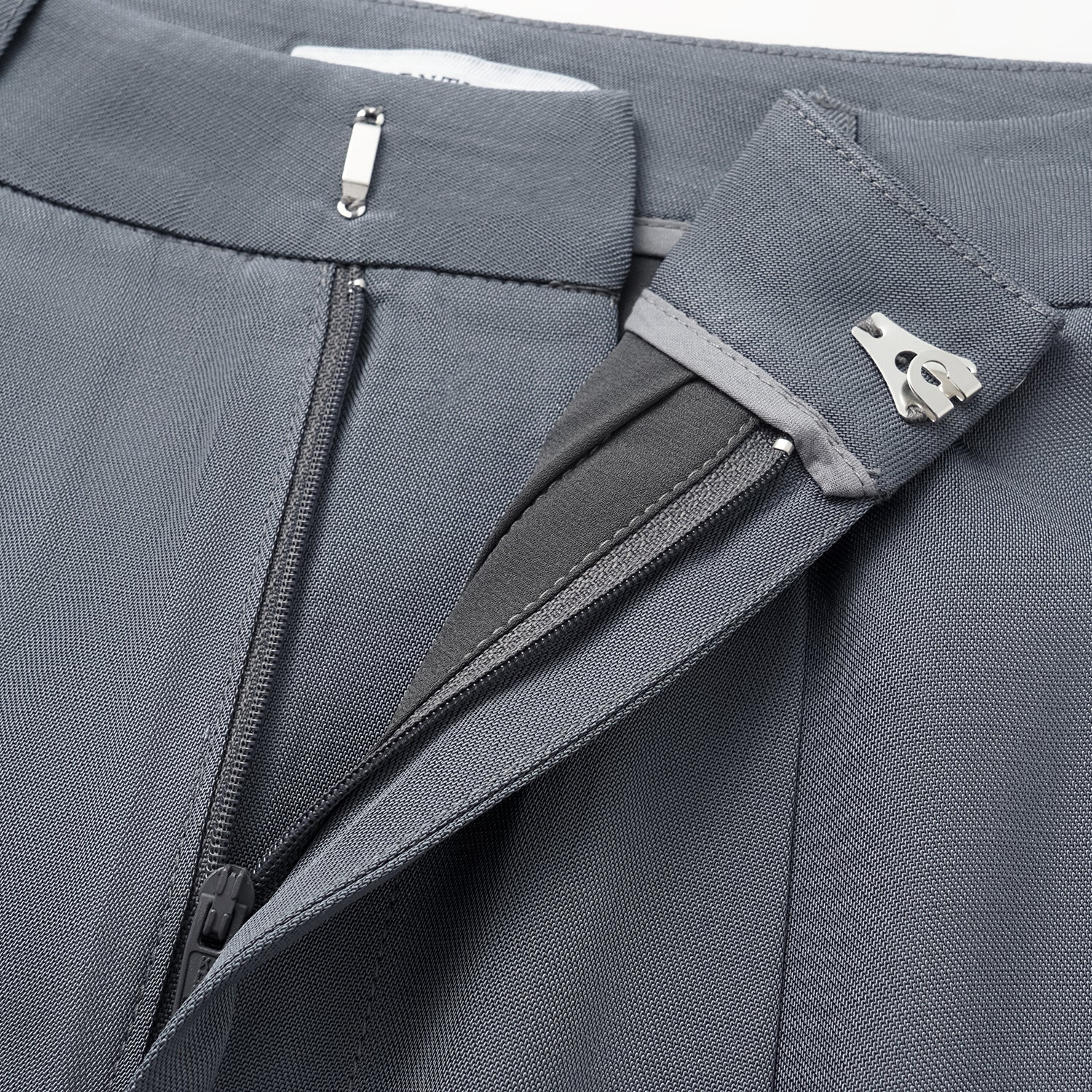 "Speak Sleek" 奢華輕薄麻感肌理醋酸立體剪裁寬褲—Cloud