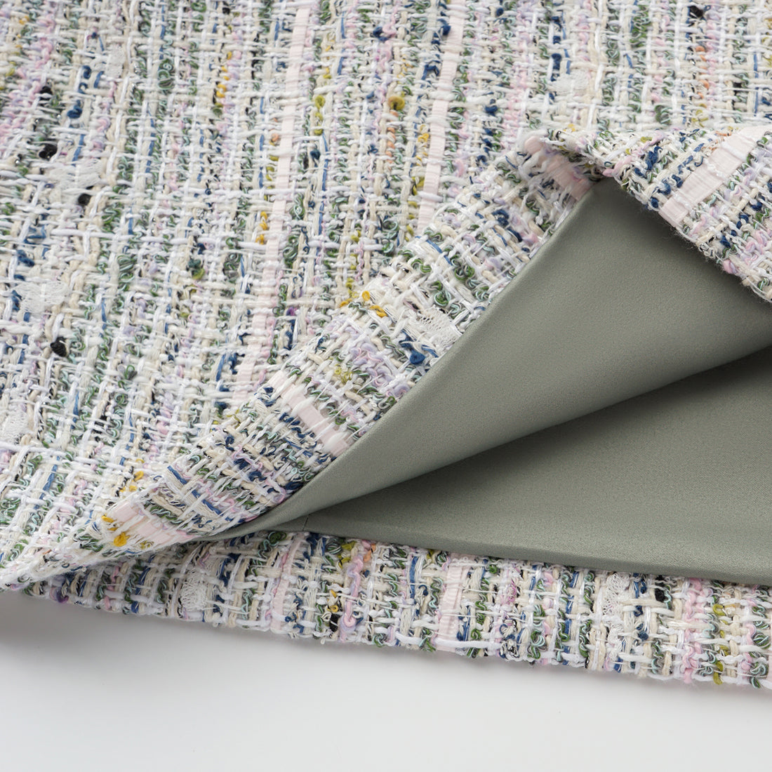 “Chelsea tea time.” 線韻肌理條織花呢背心洋裝—Sherry de Rosée香露雪莉