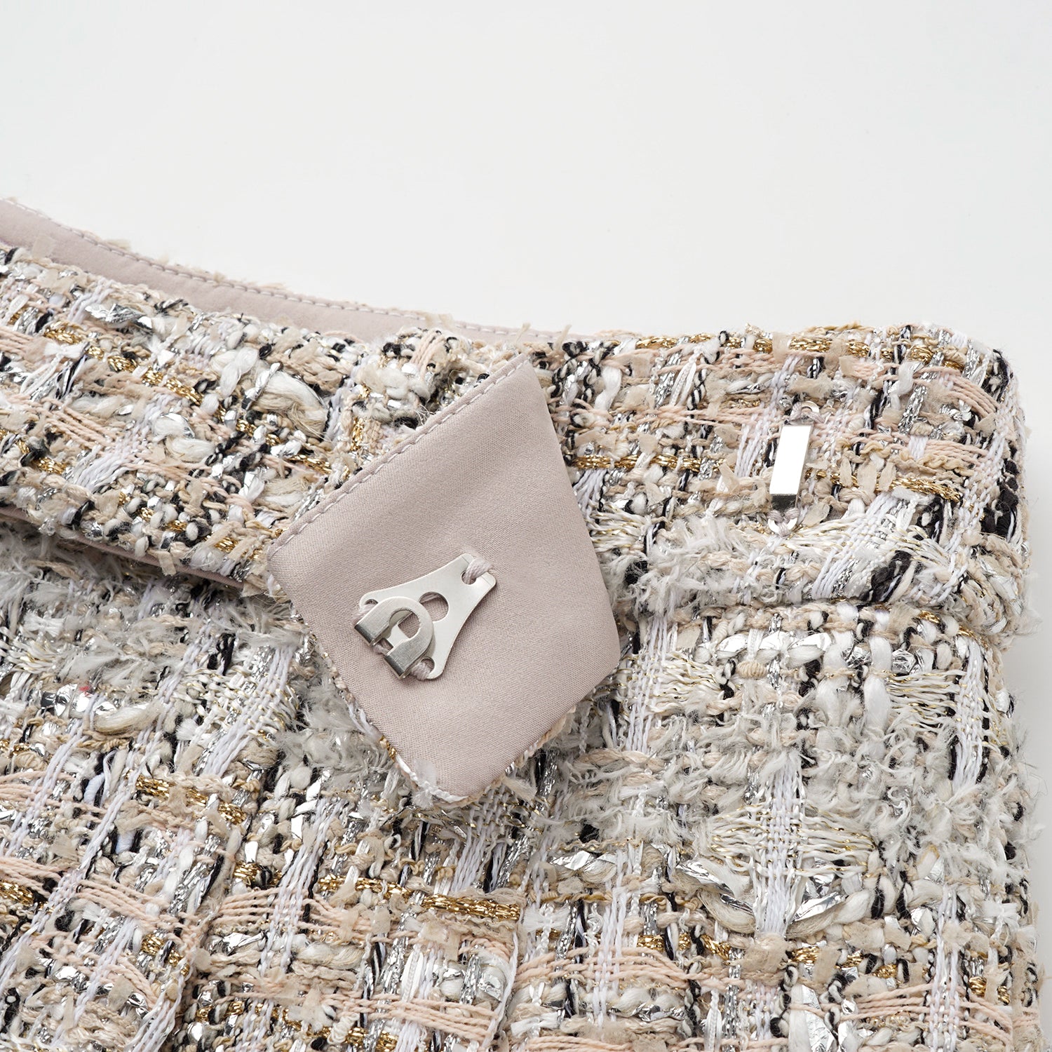 "Chelsea Citywalk." 法國棉紡節紗肌理花呢短褲—Uptown Gala上城晚宴