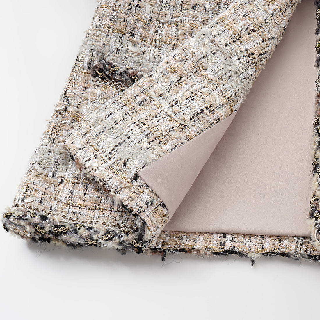 "Chelsea Citywalk." 法國棉紡節紗肌理花呢經典No.4外套—Uptown Gala上城晚宴