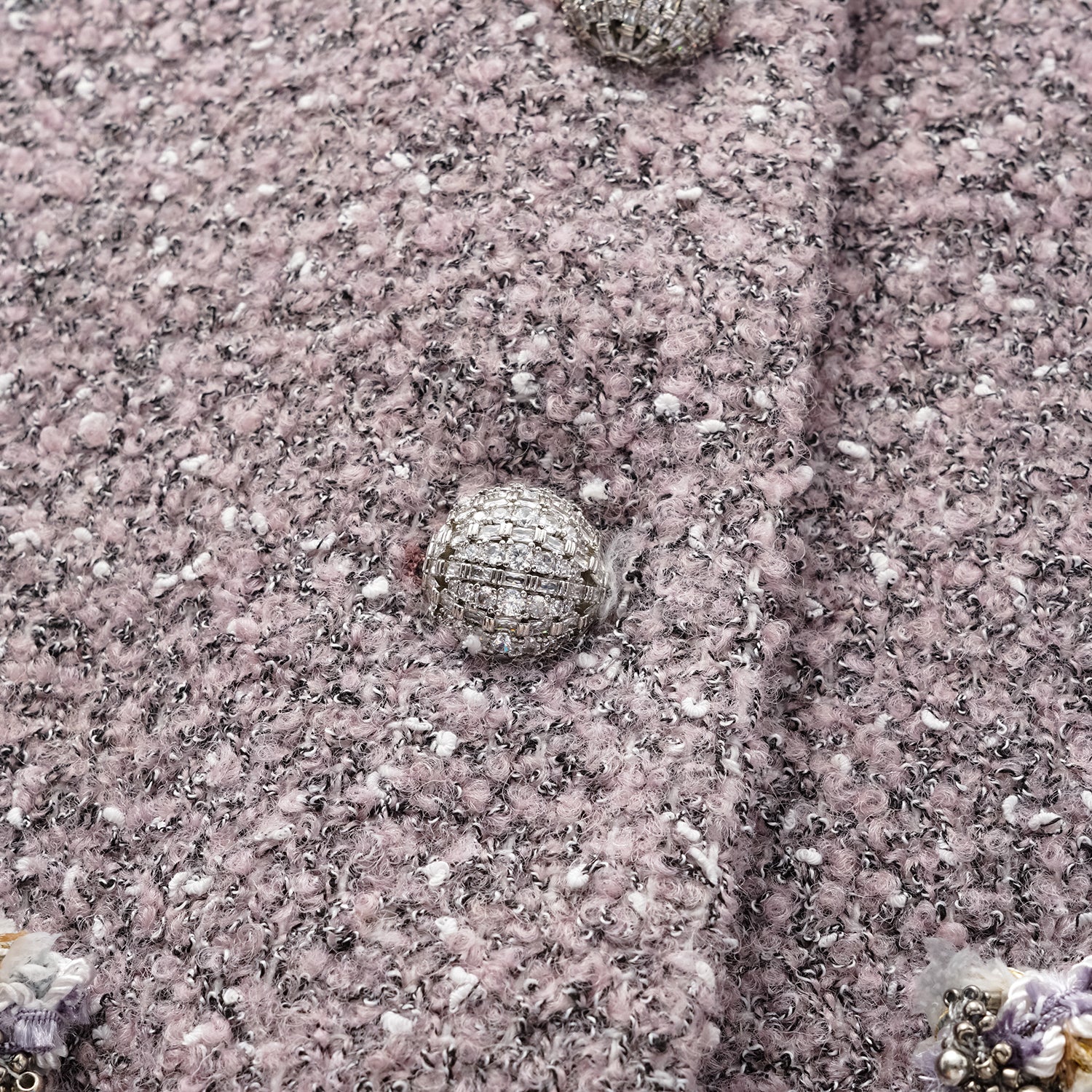 "Chelsea Citywalk." 義大利肌理工藝花呢經典No.6外套—Lavender Haze