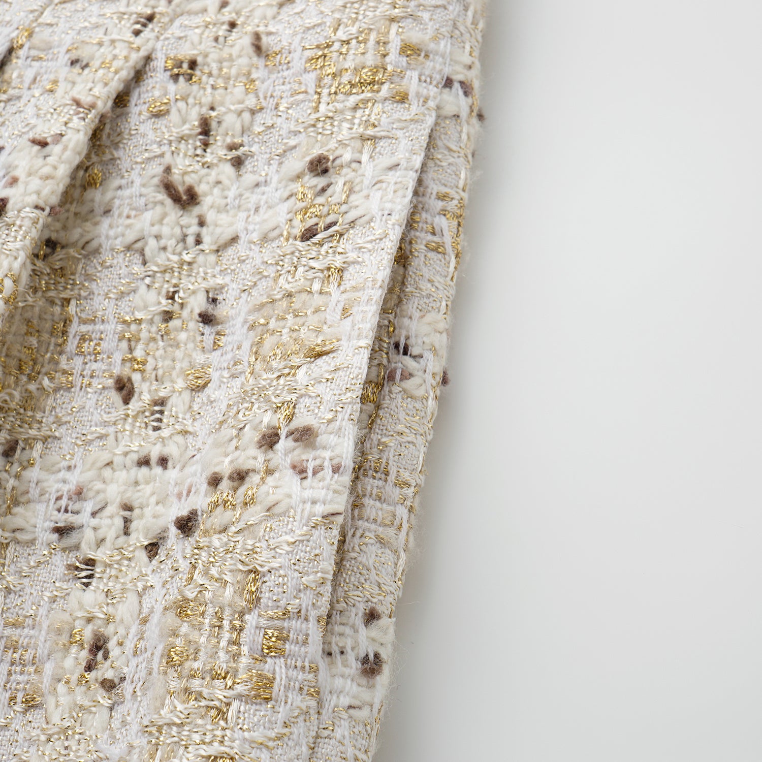 "Chelsea Citywalk." 法國經典絲金織藝花呢短褲—Gilded Lisbon金色里斯本