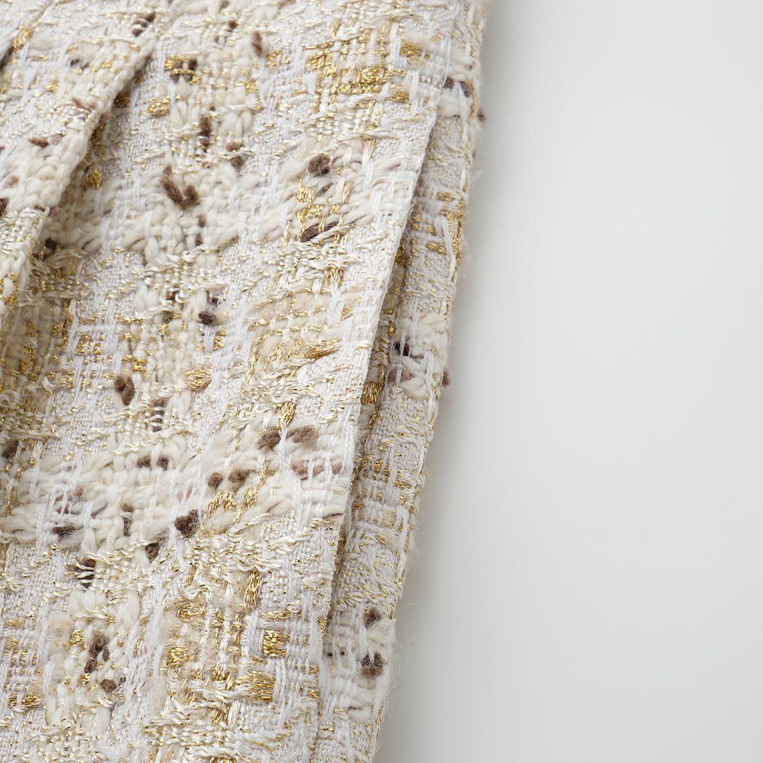 "Chelsea Citywalk." 法國經典絲金織藝花呢短褲—Gilded Lisbon金色里斯本