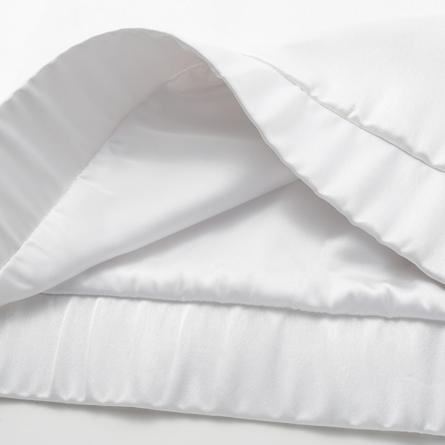 “Easy Go Chic.” Satin Acetate Leisure Suit—White 