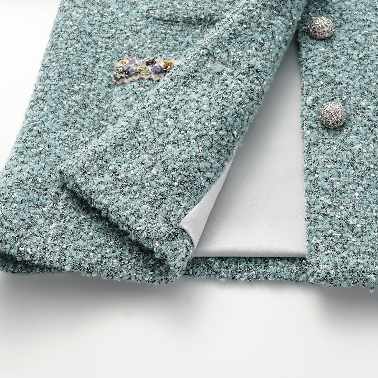 "Chelsea Citywalk." 義大利肌理工藝花呢經典No.6外套—Glacier Dream